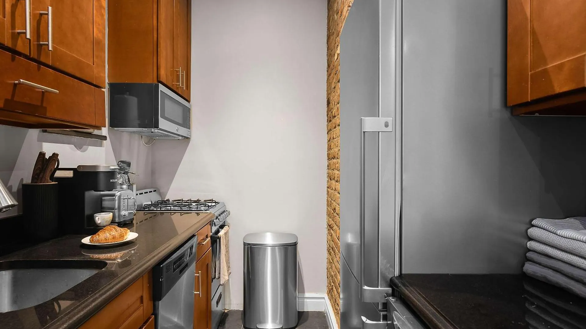 Vintage Manhattan Apartment In Trendy Murray Hill location